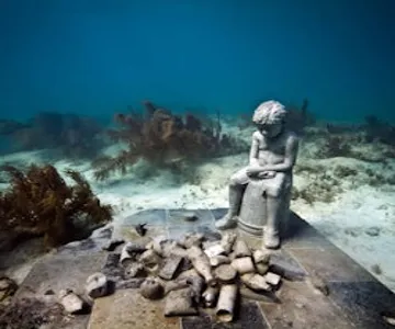 MUSA Cancún Underwater Art Museum: Snorkel & Glass-Bottomed Boat Tour with Drink